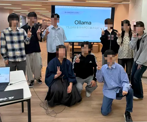 ローカルLLMハンズオンの様子(参加メンバーの集合写真)